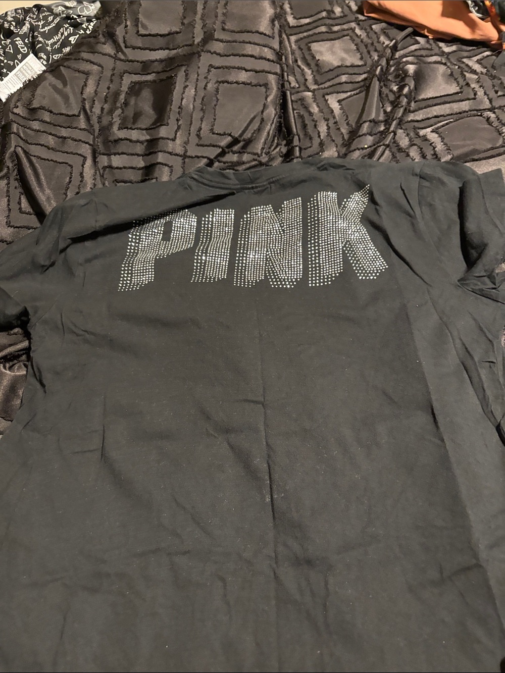 Women’s Victoria secret Lage Black Leggings with Rhinestone and XL Tee. - Picture 3 of 4
